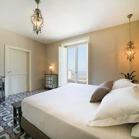 Vila Rentals- Kalisa Sorrento