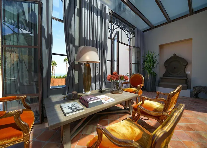 Vila Rentals- Kalisa *